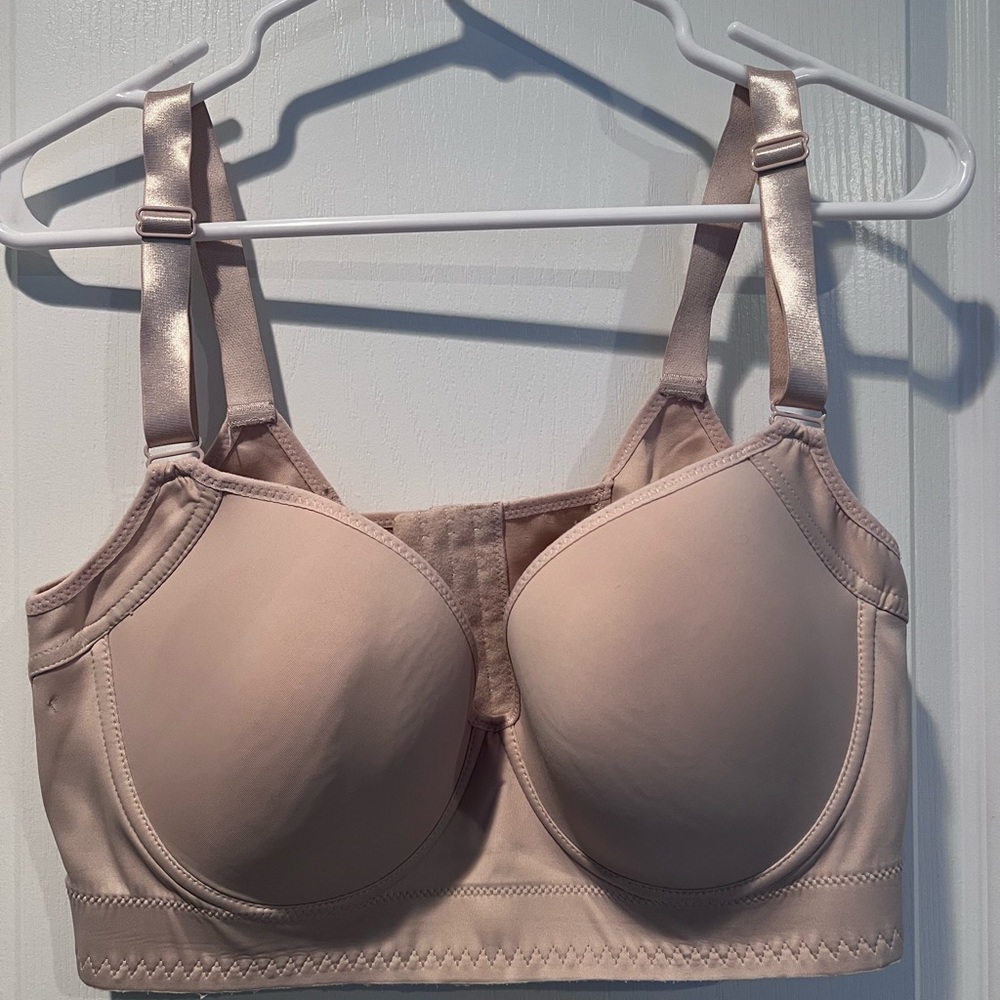 Full Coverage Underwired Bra 42F Plus Size Beige Adjustable Straps Hook & Eye